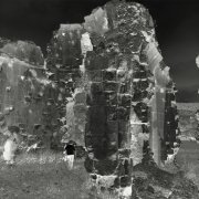 Dans le Dersim (province rebasptisée Tunceli, nom éponyme de son chef lieu), l'ancien village arménien d'Ergen abrite les ruines d'une magnifique basilique dont il ne reste que quelques pans de mur. Cette région, à forte population alévi et kurde, résista aux déportations de la population arménienne en cachant les familles des provinces alentour, fuyant vers les montagnes du Dersim. Le village a été rebaptisé Geçimli qui signifie «accomodant». Ironie de l'histoire ou volonté manifeste d'effacer les traces définitives du pluralisme de la société turque. 