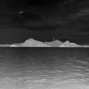 Traversée de l'Euphrate depuis Ağın, à une soixantaine de kilomètres au sud de Kemaliye, anciennement Agn. De nombreux convois d'hommes, de femmes et d'enfants acheminés depuis le nord en direction de Malatya, furent noyés dans l'Euphrate. 